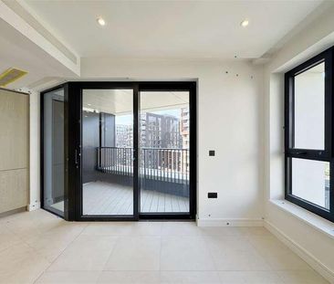 One Linear Place, Nine Elms, London - Photo 1