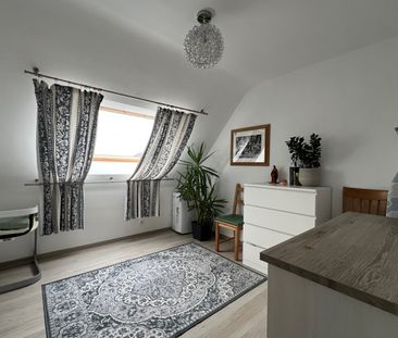 Rustig gelegen woning met 3 slaapkamers en garage - Photo 2