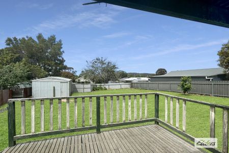 THREE BEDROOM CLOSE TO SCHOOLS AND DAYCARE - Photo 4