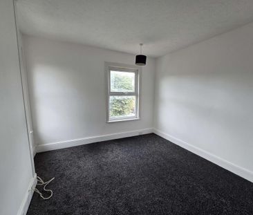 3 bedroom end of terrace house to rent - Photo 5