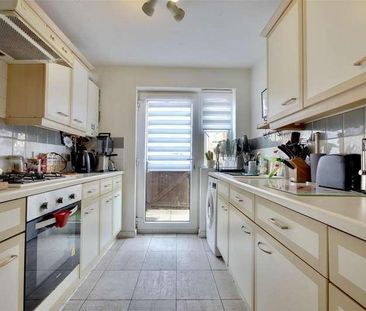 Claremont Road, Fratton, PO1 - Photo 6