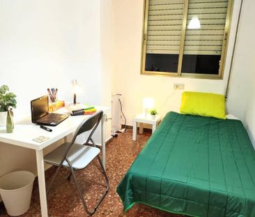 Carrer de Vázquez de Mella, Burjassot, Valencian Community 46100 - Photo 5