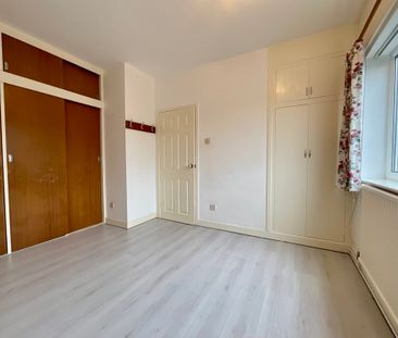 1 bedroom Apartment to let - Photo 2