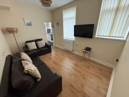 Room 3, 99 Victoria Road, Mexborough, S64 - Photo 5