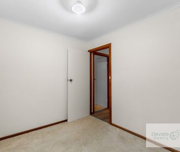 FAMILY LIVING IN QUIET CUL-DE-SAC - Photo 4