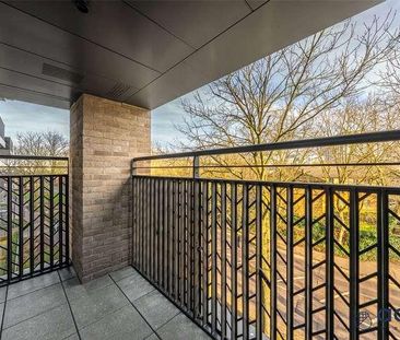 Carmelia House, Aerodrome Road, London, NW9 - Photo 5