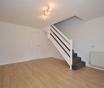 2 bedroom end of terrace house to rent - Photo 2