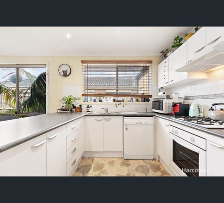 29 Irving Road, Pakenham, Vic 3810 - Photo 4