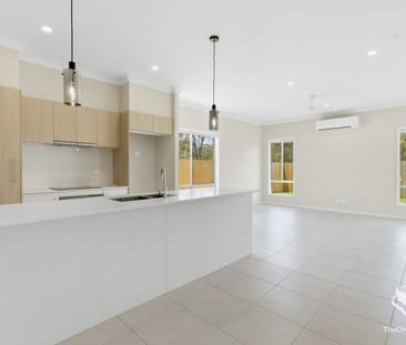 Brand New 4 Bedder Family House unbeatable LOW Price $630 pw - Photo 6