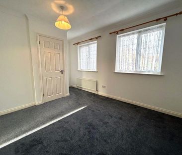 3 bedroom detached house to rent - Photo 2
