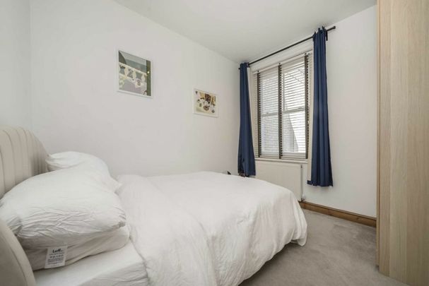 Chiswick High Road - Photo 1