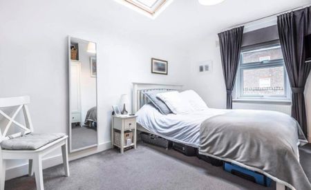 2 Bed Flat, Haydons Road, SW19 - Photo 4