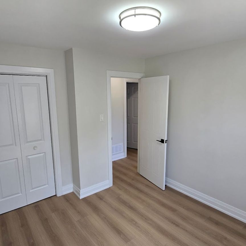 698 Burton Drive, Innisfil ON L9S2H6 - Photo 1