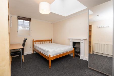 5 bedroom flat to rent - Photo 2