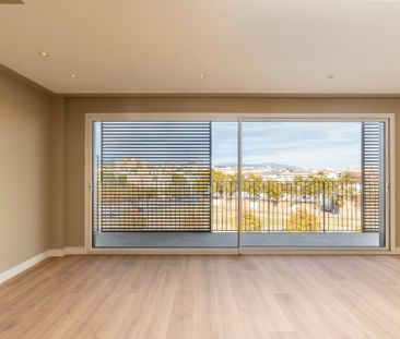 Piso de alquiler en Ronda de Jean Monnet, 230, Can Gambús - Photo 1