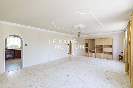 Pronájem domu 480 m² s pozemkem 483 m² - Photo 2