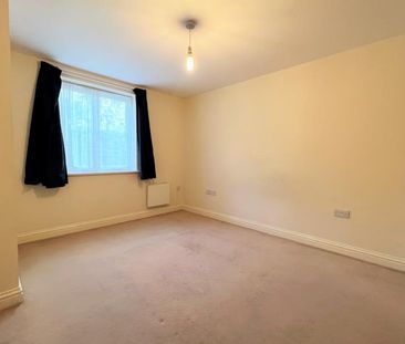 Katherine Court, Knaphill - 2 bedrooms Property for lettings - Seym... - Photo 4