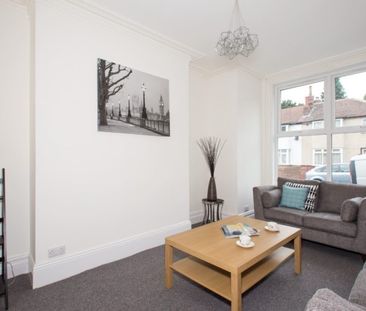33 Richmond Avenue, Headingley, Leeds, LS6 1BZ - Photo 1