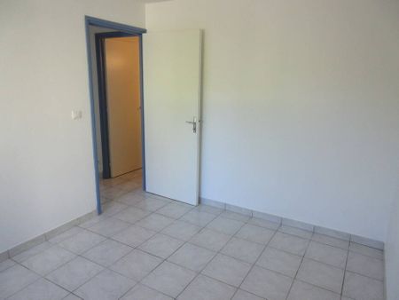 Location appartement t3 96 m² à Rignac (12390) - Photo 2