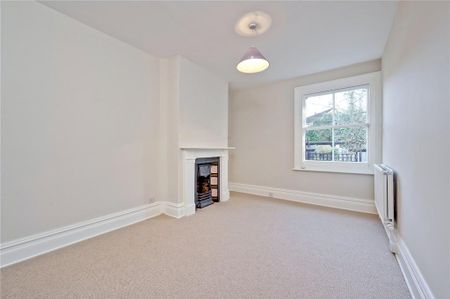 5 bedroom detached house to rent - Photo 2