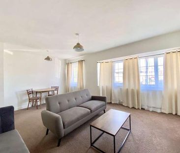 Bay Close, Huddersfield, HD3 - Photo 3