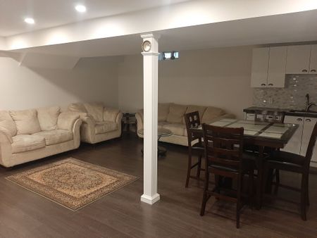 For Lease - 48 Squire Drive, Richmond Hill, Ontario - Photo 3