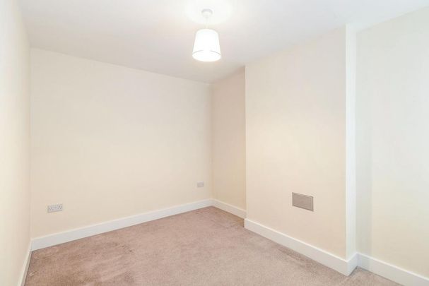 2 bedroom house to rent - Photo 1