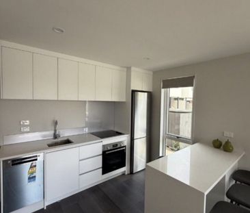 Low maintenance in Mangere - Photo 6