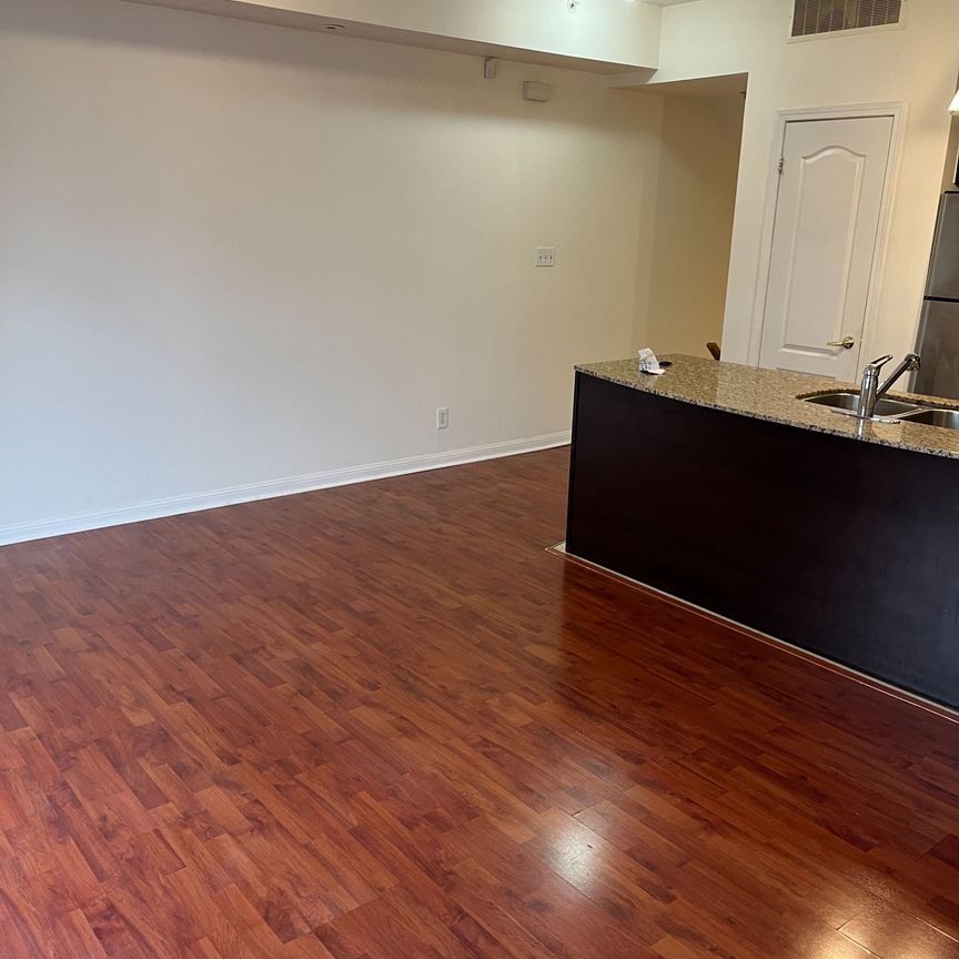 For Lease - 88 Carr Street Unit# Th32, Toronto, Ontario - Photo 1