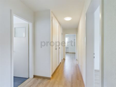 Helle 4.5-Zimmer-Wohnung in Thal mit traumhafter Terrasse - Photo 2