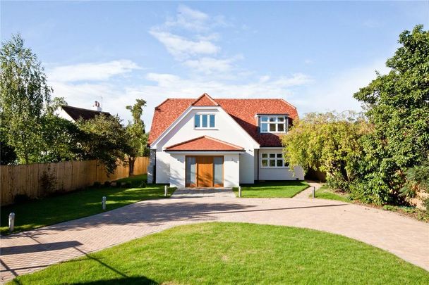 4 bedroom detached house to rent - Photo 1