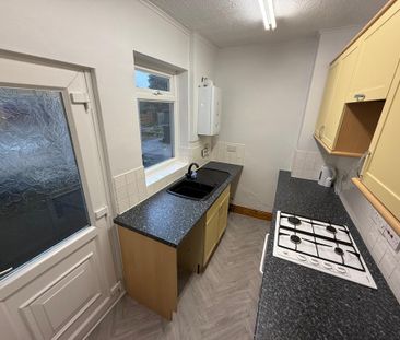 2 bedroom terraced house to rent - Photo 4