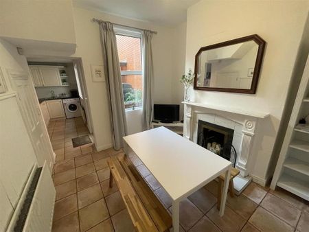 4 Larkstone Street, Belfast, BT9 7HP - Photo 3