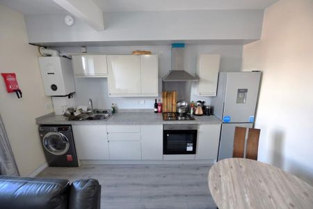 6 bedroom house to rent - Photo 4