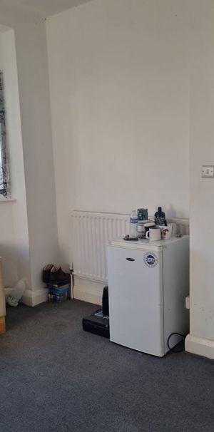 1 Bed Flat, Endersleigh Gardens, NW4 - Photo 1