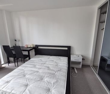 1 Bed Flat, Hawthorn House, E15 - Photo 3