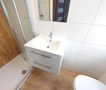 5 bedroom terraced house to rent - Photo 3