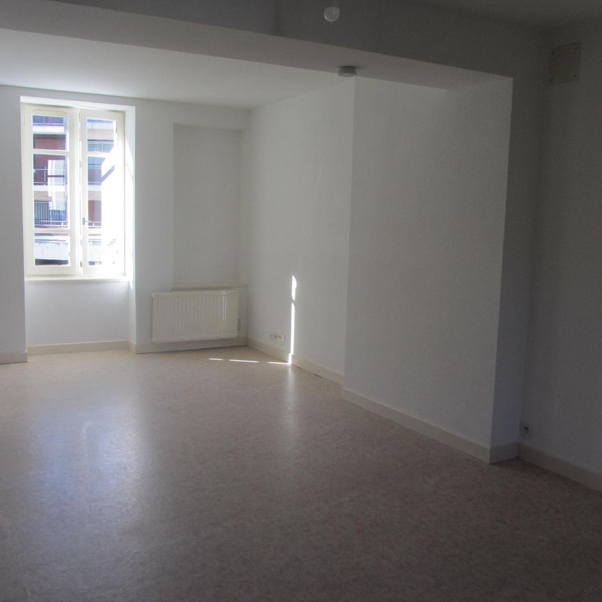 Location Appartement 1 pièce 27m² USSEL 19200 - Photo 1