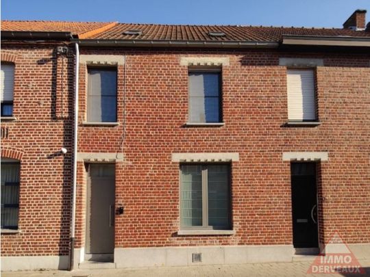 Gerenoveerde, instapklare woning met 3 slaapkamers in het centrum - Photo 1