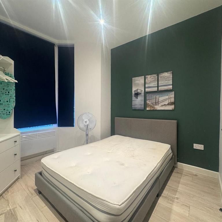 Studio to rent - Photo 1