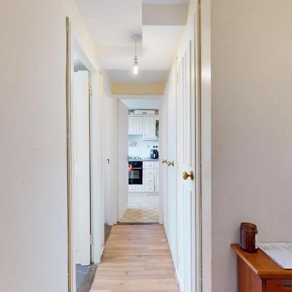 4 bedroom flat to rent - Photo 1