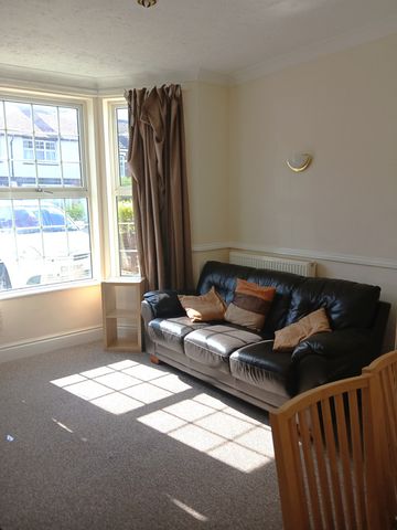4 bed terraced house to rent in Avenue Road, Norwich, Norfolk - Photo 2