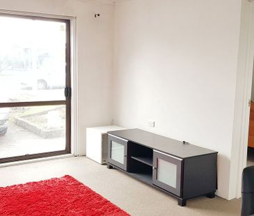 Neat & Tidy 1 Bedroom Unit - Photo 2
