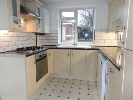 Magdalen Drive, Nottingham, NG13 - Photo 2