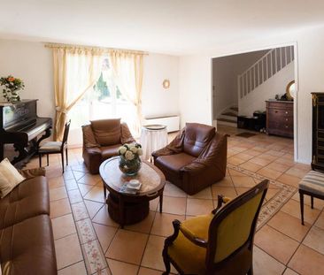 Location Maison 7 pièces 180m² - Photo 1