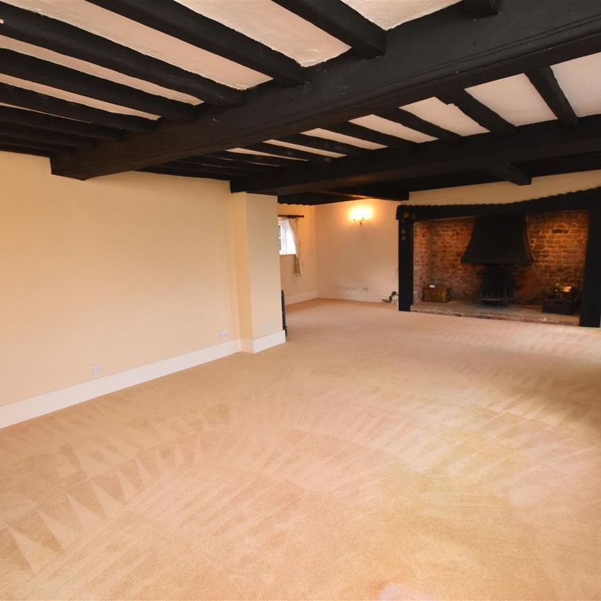 The Parade, Parkgate - Photo 1