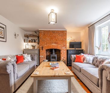 Hellhoughton - Photo 1