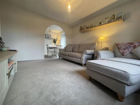 2 bedroom flat to rent - Photo 3