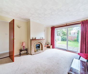 2 Bedroom Bungalow - Provene Gardens, Waltham Chase - Photo 3