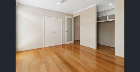 Modern, Spacious & Stylish! - Photo 2